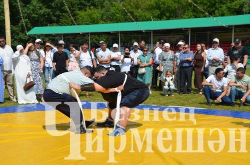 Черемшанский Сабантуй 2025 - абсолютного батыра Марата Каримова наградили питбайком (ФОТОРЕПОРТАЖ)