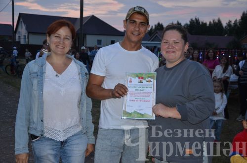 В Черемшане в микрорайоне Северный соседи собрались на праздник (ФОТОРЕПОРТАЖ)