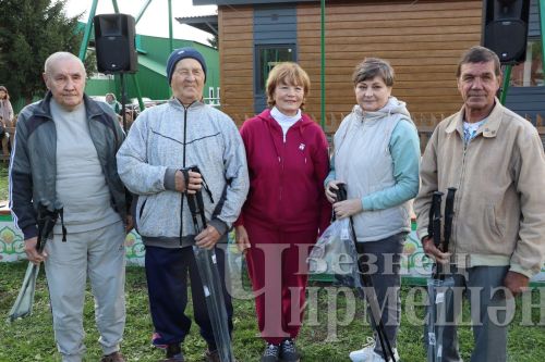 В Черемшане третий год подряд провели фестиваль скандинавской ходьбы (ФОТОРЕПОРТАЖ)
