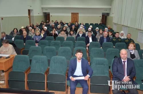 Жителей Старого Кадеева волнует проблема дорог (ФОТОРЕПОРТАЖ)