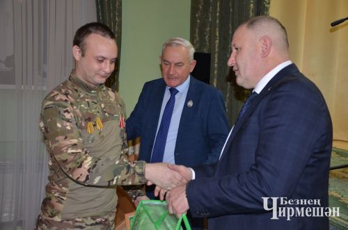 На сходе граждан в Ульяновке многие получили подарки (ФОТОРЕПОРТАЖ)