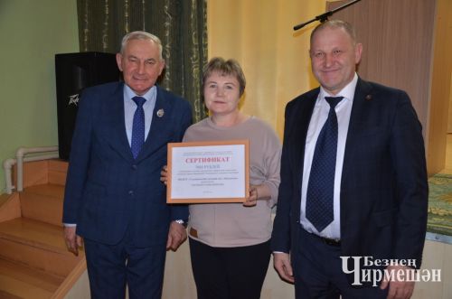 На сходе граждан в Ульяновке многие получили подарки (ФОТОРЕПОРТАЖ)
