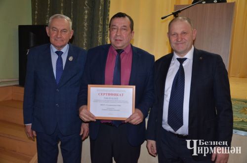 На сходе граждан в Ульяновке многие получили подарки (ФОТОРЕПОРТАЖ)