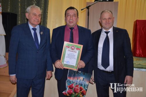 На сходе граждан в Ульяновке многие получили подарки (ФОТОРЕПОРТАЖ)