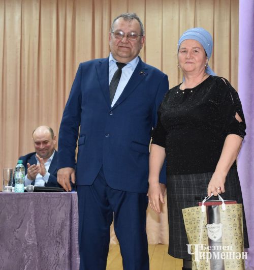На сходе граждан в Лашманском сельском поселении активистам вручили подарки (ФОТОРЕПОРТАЖ)
