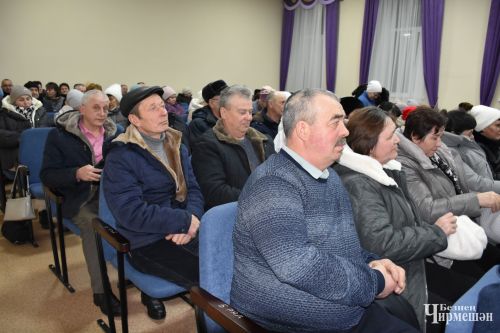 На сходе граждан в Лашманском сельском поселении активистам вручили подарки (ФОТОРЕПОРТАЖ)