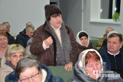 Сход граждан в Кутеме посетила и 95-летняя ветеран тыла Ольга Логинкина (ФОТОРЕПОРТАЖ)