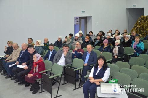 Сход граждан в Кутеме посетила и 95-летняя ветеран тыла Ольга Логинкина (ФОТОРЕПОРТАЖ)