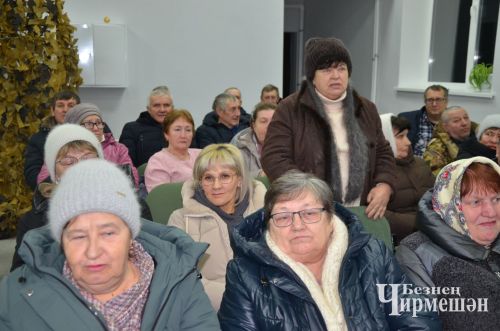 Сход граждан в Кутеме посетила и 95-летняя ветеран тыла Ольга Логинкина (ФОТОРЕПОРТАЖ)