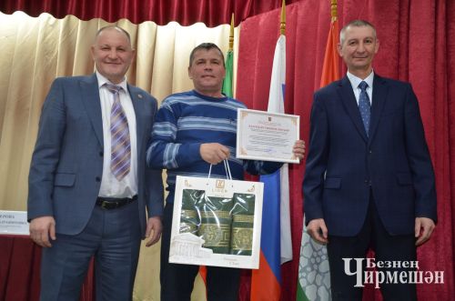 На сходе граждан в Бекет Ключе тоже были жалобы на лис (ФОТОРЕПОРТАЖ)