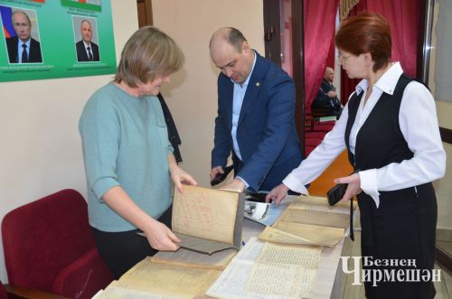 На сходе граждан в Бекет Ключе тоже были жалобы на лис (ФОТОРЕПОРТАЖ)