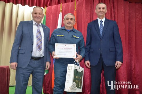На сходе граждан в Бекет Ключе тоже были жалобы на лис (ФОТОРЕПОРТАЖ)