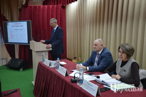 На сходе граждан в Бекет Ключе тоже были жалобы на лис (ФОТОРЕПОРТАЖ)