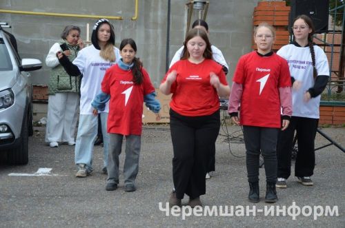 В Черемшане прошла очередная благотворительная ярмарка (ФОТОРЕПОРТАЖ)