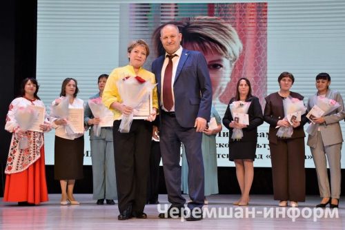 Чирмешәндә Укытучылар көненә багышланган бәйрәм узды (ФОТОРЕПОРТАЖ)