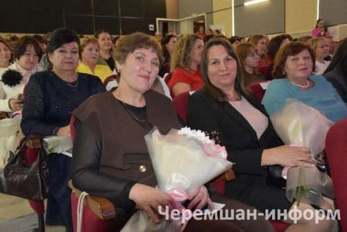 Чирмешәндә Укытучылар көненә багышланган бәйрәм узды (ФОТОРЕПОРТАЖ)