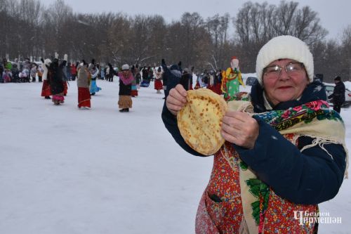 Снегопад не помеха - в Черемшане с размахом отпраздновали Масленицу (ФОТОРЕПОРТАЖ)