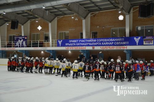 В Черемшане определились сильнейшие хоккейные команды на призы “Шешмаойла”  (ФОТОРЕПОРТАЖ)