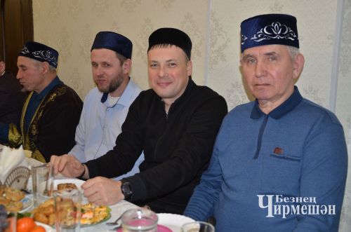 Глава Черемшанского района Рамиль Айбатов провел ифтар в мечети Мушбика (ФОТОРЕПОРТАЖ)
