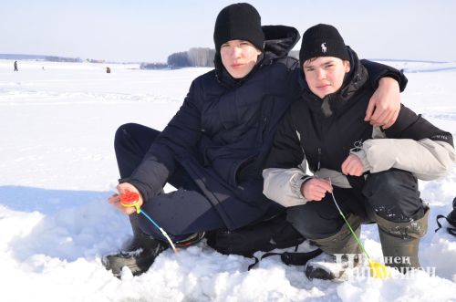 Подлёдный лов в Черемшане: особенности зимней рыбалки (ФОТОРЕПОРТАЖ)