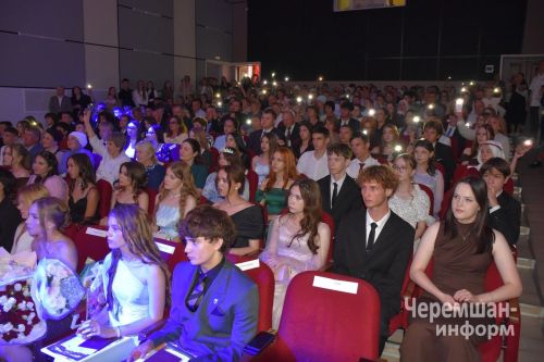 В Черемшане чествовали выпускников школ (ФОТОРЕПОРТАЖ)
