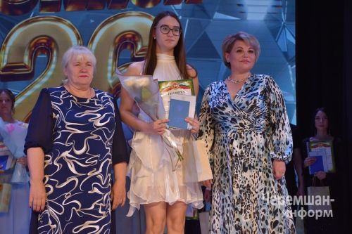 В Черемшане чествовали выпускников школ (ФОТОРЕПОРТАЖ)