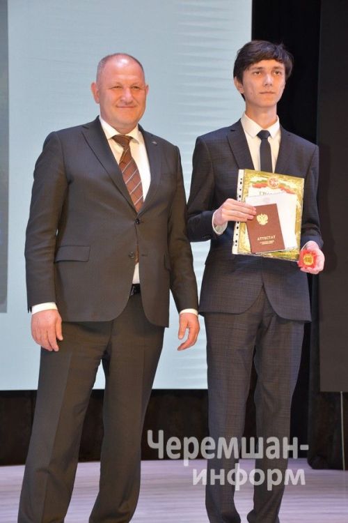 В Черемшане чествовали выпускников школ (ФОТОРЕПОРТАЖ)