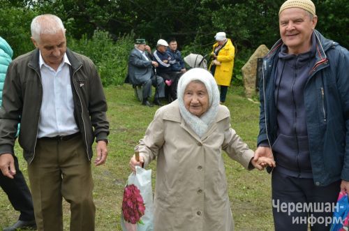 Село Кзыл Чишма отметило 100-летний юбилей (ФОТОРЕПОРАЖ)