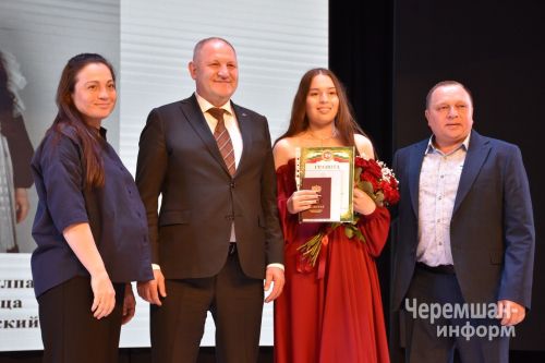В Черемшане чествовали выпускников школ (ФОТОРЕПОРТАЖ)