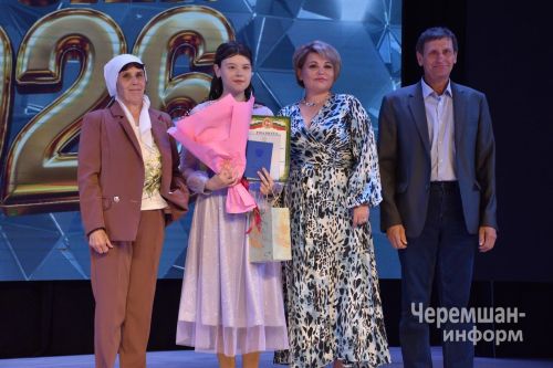 В Черемшане чествовали выпускников школ (ФОТОРЕПОРТАЖ)
