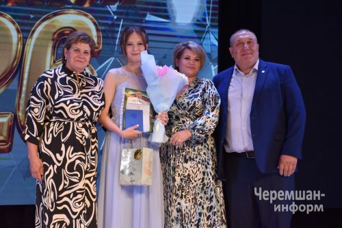 В Черемшане чествовали выпускников школ (ФОТОРЕПОРТАЖ)
