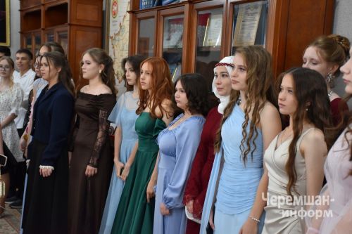 В Черемшане чествовали выпускников школ (ФОТОРЕПОРТАЖ)