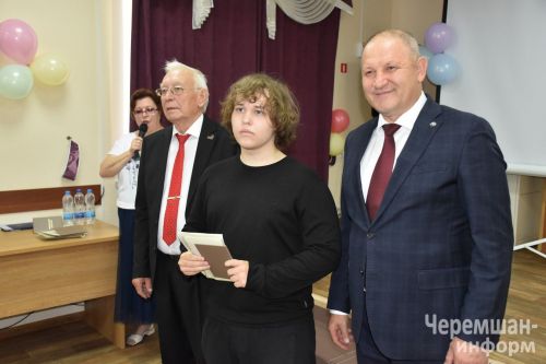 Чирмешән аграр техникумында 45 студентка диплом тапшырдылар (ФОТОРЕПОРТАЖ)