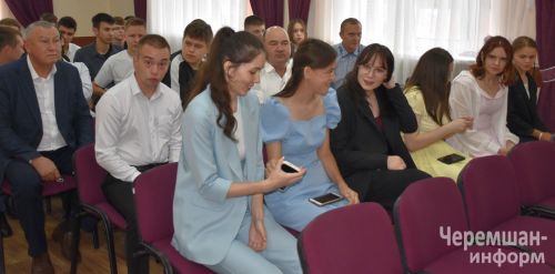 45 студентов Черемшанского аграрного техникума получили дипломы (ФОТОРЕПОРТАЖ)
