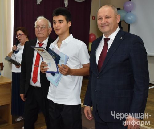 Чирмешән аграр техникумында 45 студентка диплом тапшырдылар (ФОТОРЕПОРТАЖ)