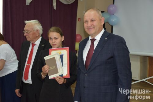 Чирмешән аграр техникумында 45 студентка диплом тапшырдылар (ФОТОРЕПОРТАЖ)