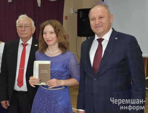 Чирмешән аграр техникумында 45 студентка диплом тапшырдылар (ФОТОРЕПОРТАЖ)