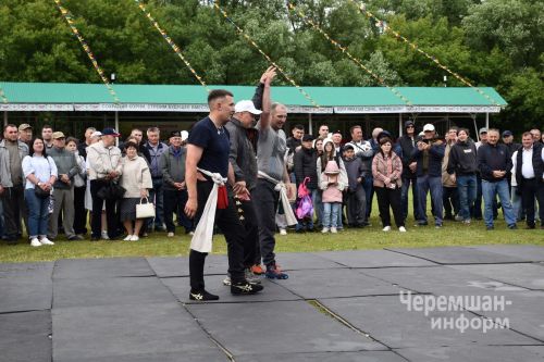 Сабантуй в Черемшане 2026 - национальные игры и борьба (ФОТОРЕПОРТАЖ)
