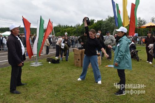 Сабантуй в Черемшане 2026 - национальные игры и борьба (ФОТОРЕПОРТАЖ)