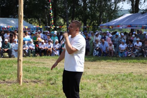 В Беркет-Ключе на Дне села встретились родные и одноклассники (ФОТОРЕПОРТАЖ)