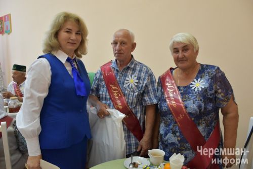 Чествование семей - юбиляров в Черемшане (ФОТОРЕПОРТАЖ)