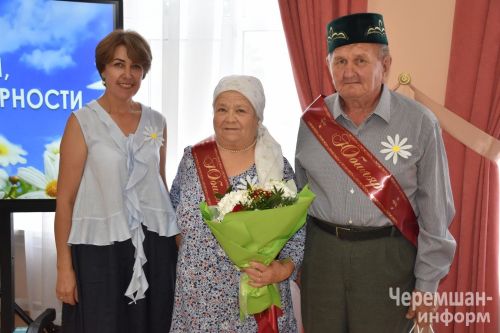 Чествование семей - юбиляров в Черемшане (ФОТОРЕПОРТАЖ)