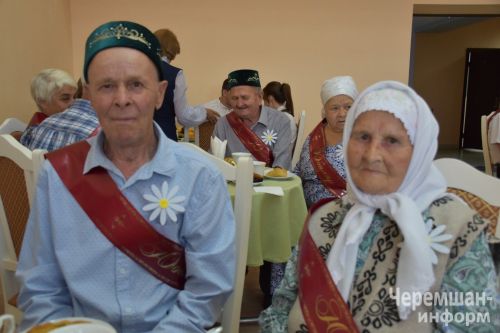 Чествование семей - юбиляров в Черемшане (ФОТОРЕПОРТАЖ)