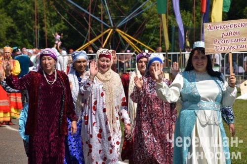 В Черемшане в четвертый раз прошел межрегиональный фестиваль "Луковая долина" (ФОТОРЕПОРТАЖ)