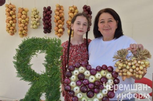 В Черемшане в четвертый раз прошел межрегиональный фестиваль "Луковая долина" (ФОТОРЕПОРТАЖ)