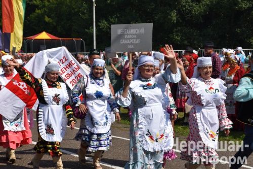 В Черемшане в четвертый раз прошел межрегиональный фестиваль "Луковая долина" (ФОТОРЕПОРТАЖ)