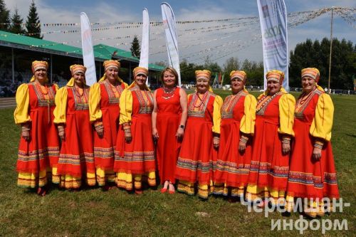 В Черемшане в четвертый раз прошел межрегиональный фестиваль "Луковая долина" (ФОТОРЕПОРТАЖ)