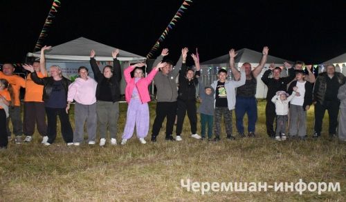 Бәркәтәдәге "Сәмрух" фестиваленә 100дән күбрәк кеше җыелды (ФОТОРЕПОРТАЖ)