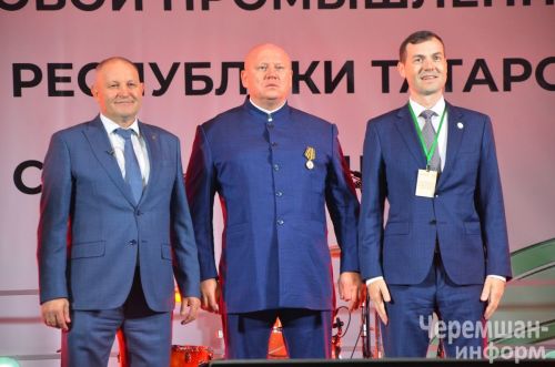Чирмешәндә Нефть һәм газ сәнәгате хезмәткәрләре көнен бәйрәм итүнең иң якты мизгелләре (ФОТОРЕПОРТАЖ)