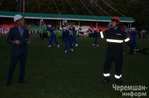 Чирмешәндә Нефть һәм газ сәнәгате хезмәткәрләре көнен бәйрәм итүнең иң якты мизгелләре (ФОТОРЕПОРТАЖ)